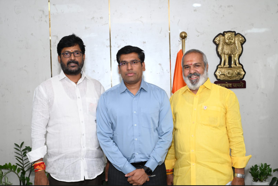 ప్రజా సంక్షేమానికి కొత్త ఊపిరి! తిరుపతి కలెక్టర్‌కు ఘన సన్మానం